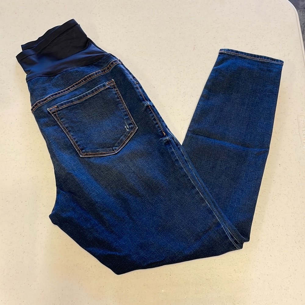Old Navy Maternity Jeans. Skinny.